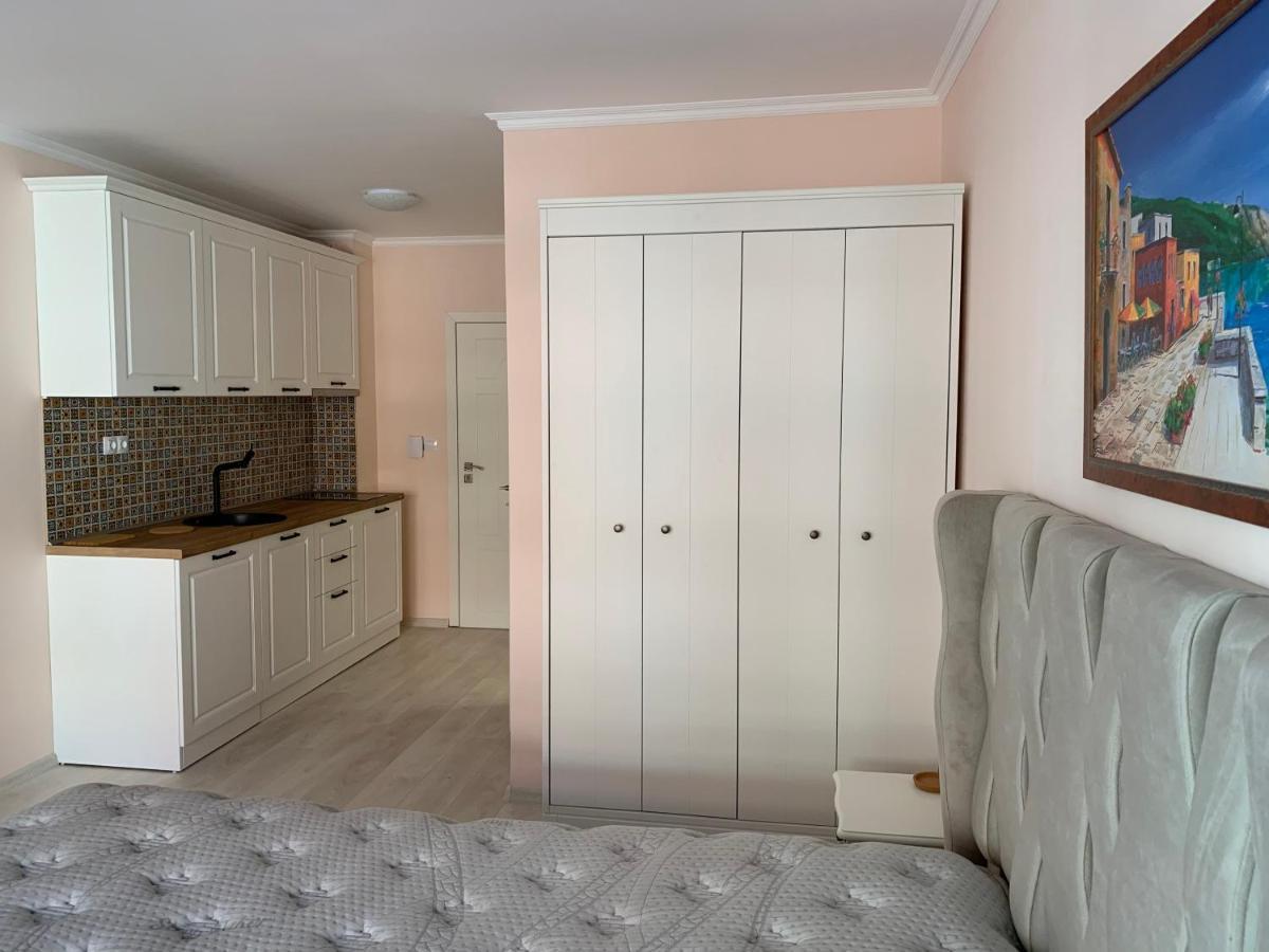 נסבר Valencia Gardens Deluxe Apartments מראה חיצוני תמונה