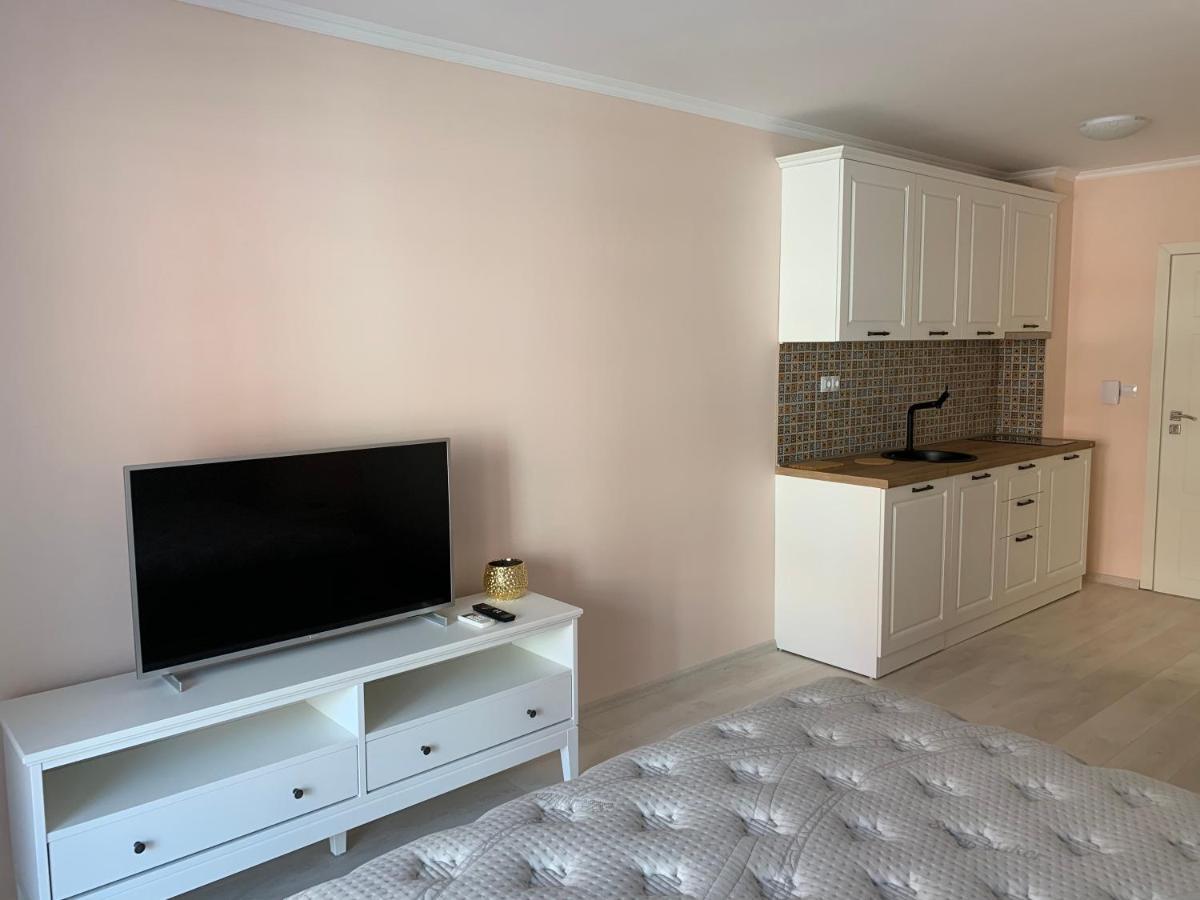 נסבר Valencia Gardens Deluxe Apartments מראה חיצוני תמונה
