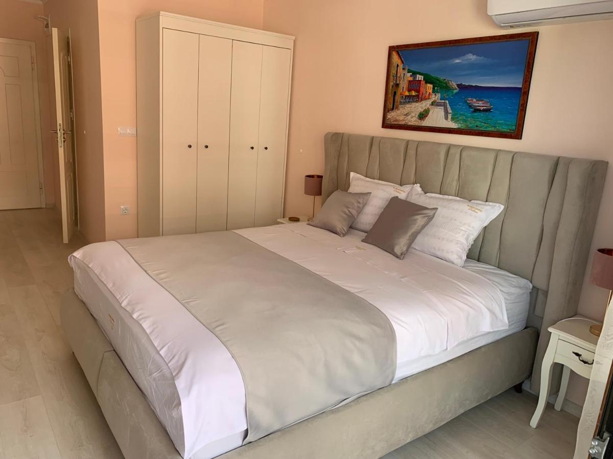 נסבר Valencia Gardens Deluxe Apartments מראה חיצוני תמונה