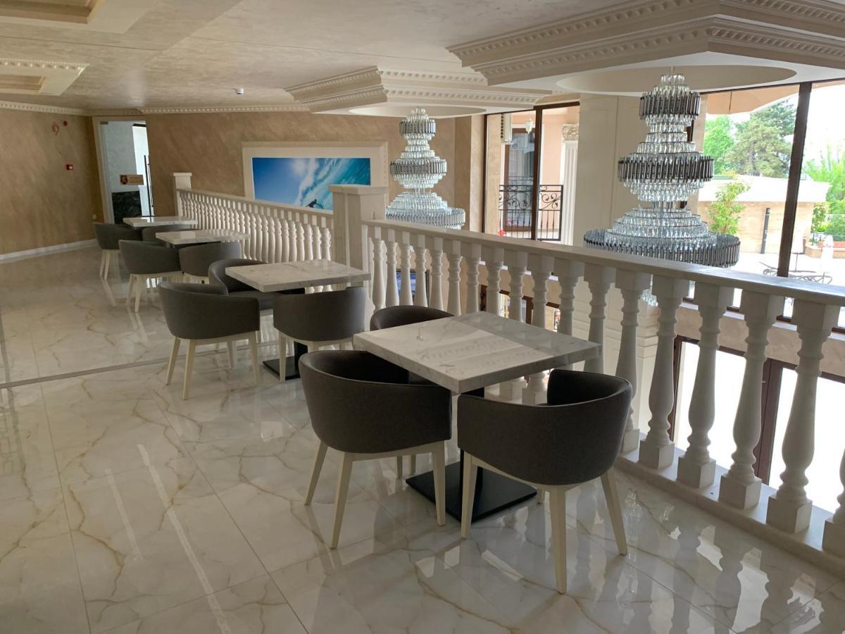 נסבר Valencia Gardens Deluxe Apartments מראה חיצוני תמונה