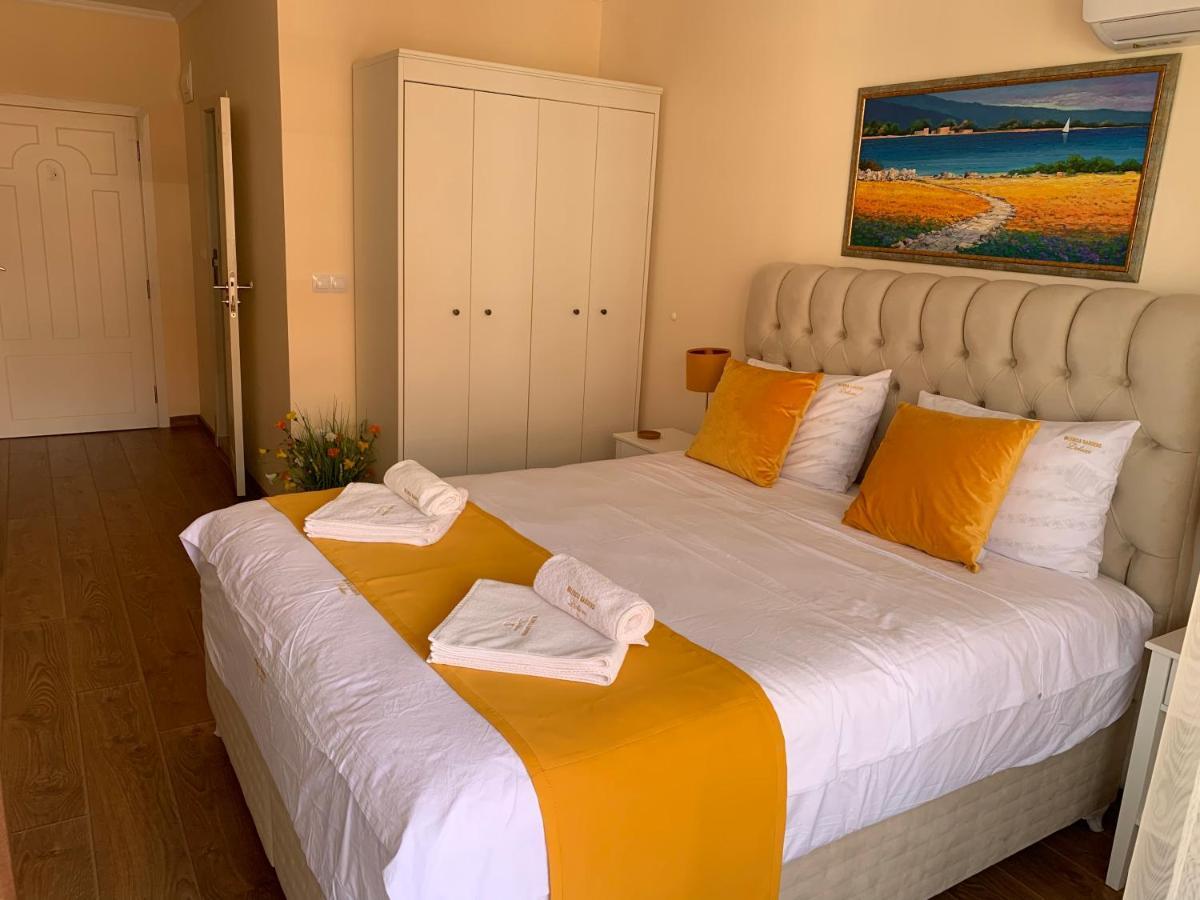 נסבר Valencia Gardens Deluxe Apartments מראה חיצוני תמונה